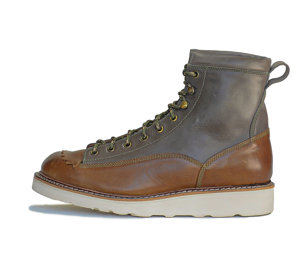 sandmanncraft-boots-bozeman-barn-side